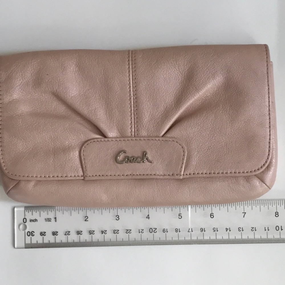 Coach Ashley leather clutch /wristlet💕Host Pick💕 Like new! - Picture 11 of 13